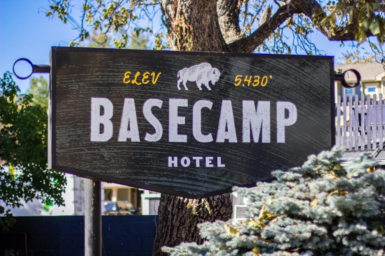 Basecamp Boulder Hotel ภายนอก รูปภาพ